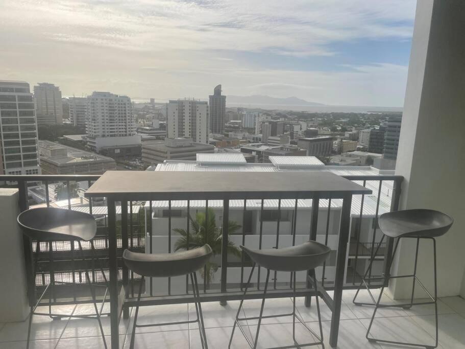 טאונסביל Two Bedroom Apartment High Point Of Any Stay In The City מראה חיצוני תמונה